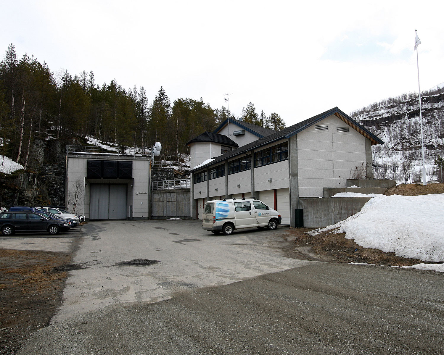 Reception building at Straumsmo power plant.